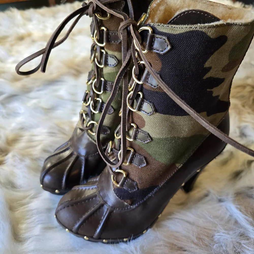 Michael Kors Camo 5 Inch Heel Lace Up Duck Boots - Picture 2 of 16
